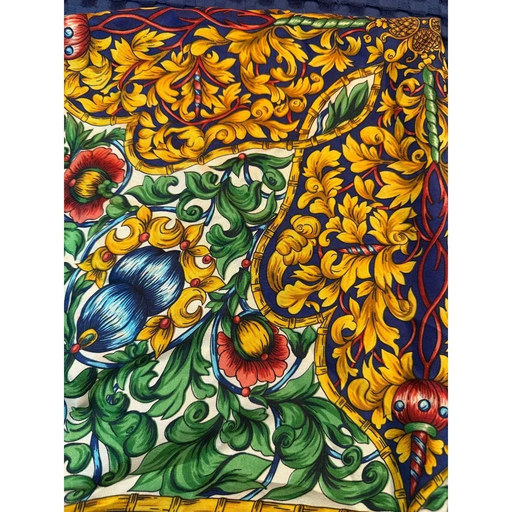 Vintage Silk Metropolitan Museum Of Art 100% Silk Scarf Blue  34x 34 Baroque